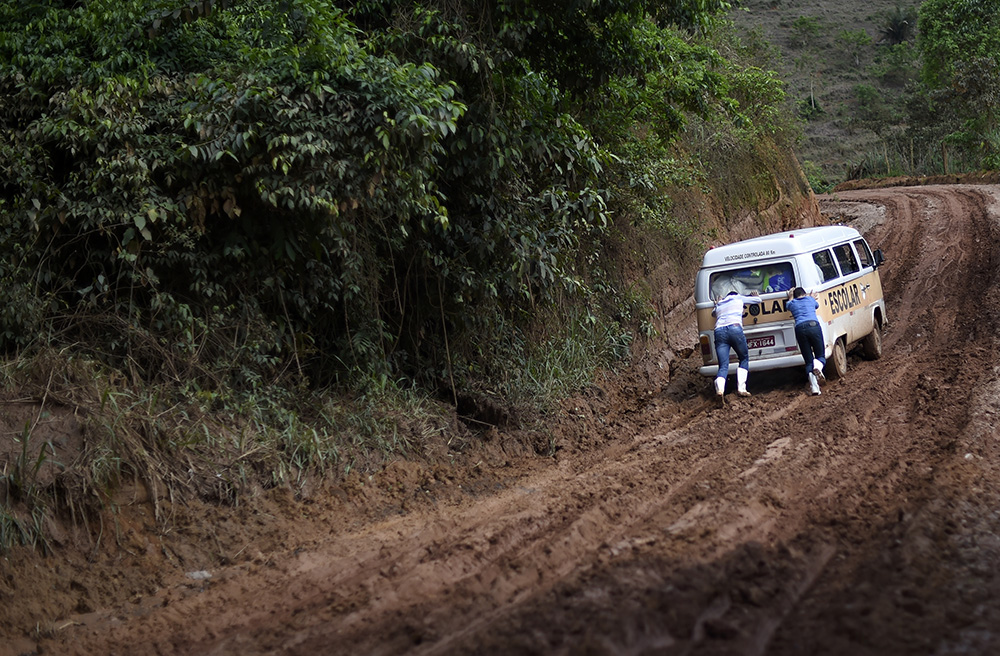 Uma semana depois de a chuva alagar 14 cidades de Minas Gerais, moradores ainda tentam colocar a vida em ordem, Águas Férreas (MG)